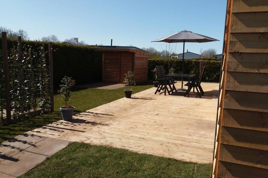 luxe Vakantie bungalow met 3 slaapkamers Dronrijp Bagian luar foto