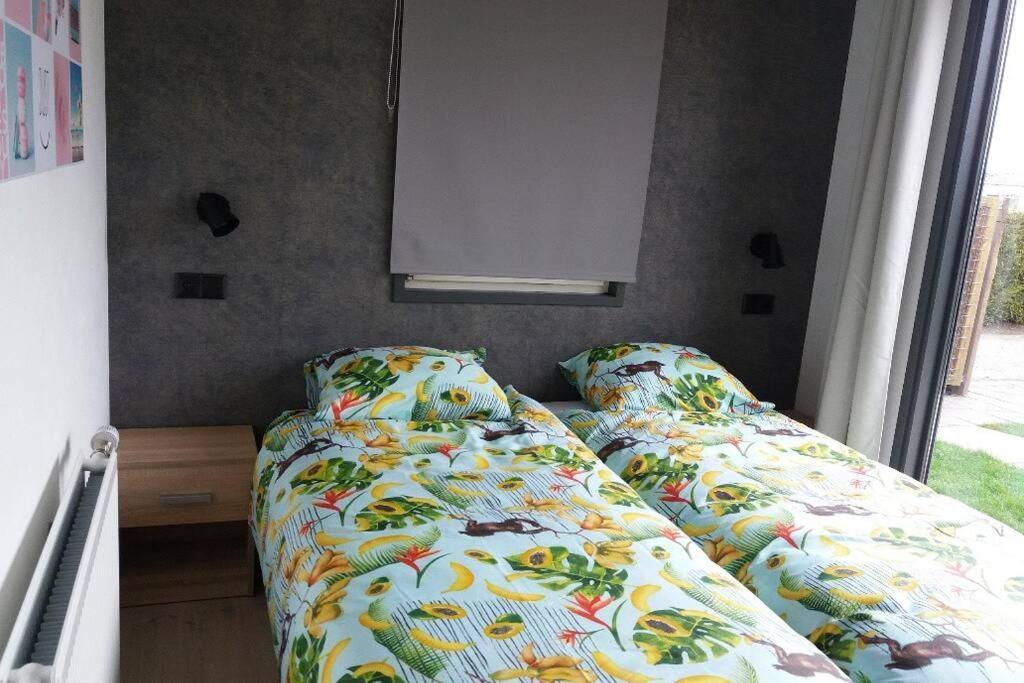 luxe Vakantie bungalow met 3 slaapkamers Dronrijp Bagian luar foto