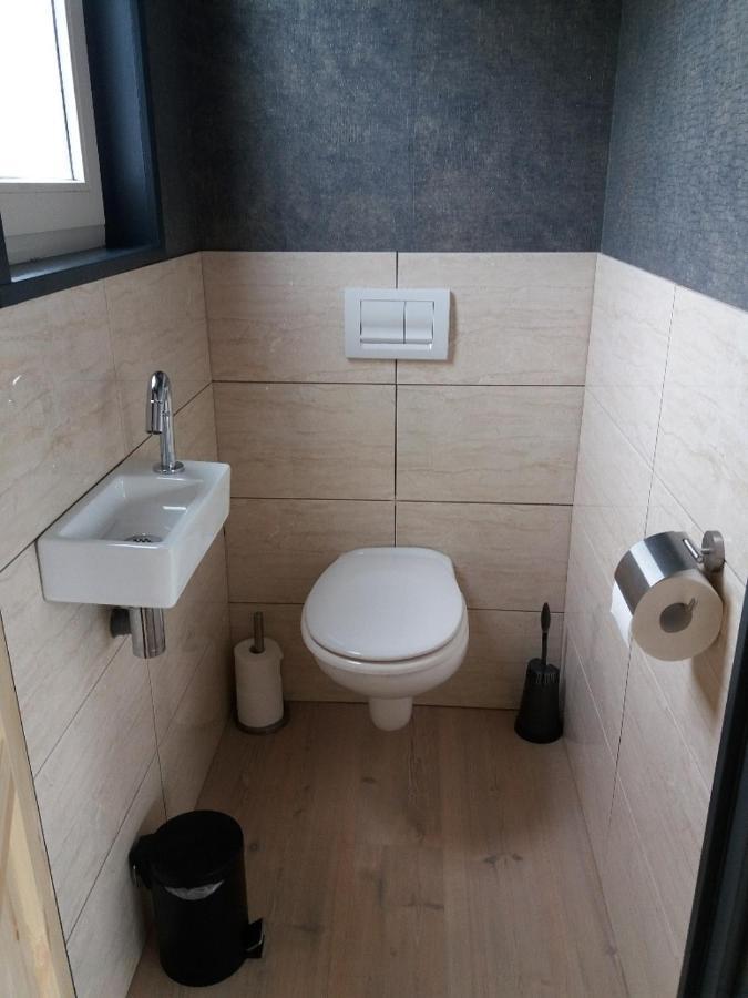 luxe Vakantie bungalow met 3 slaapkamers Dronrijp Bagian luar foto